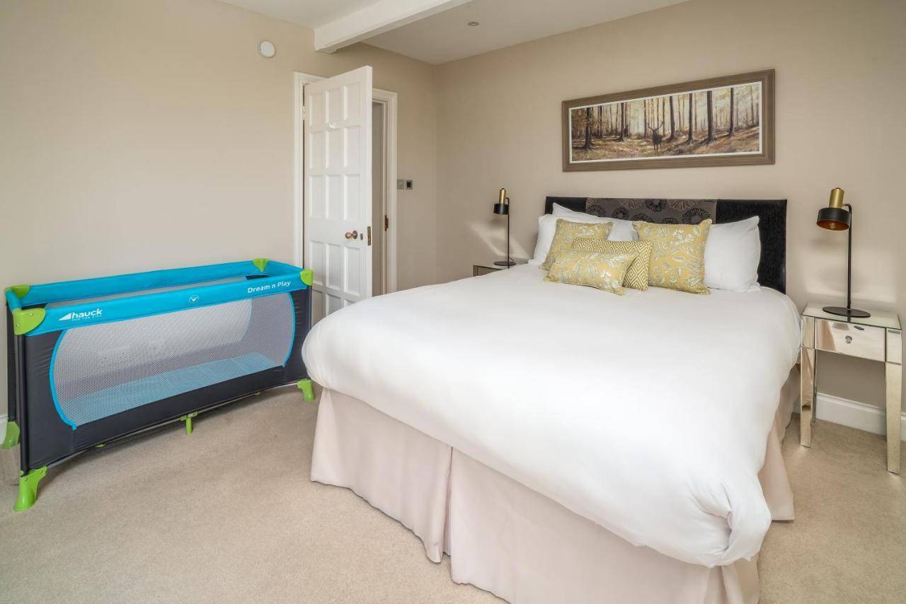 Castle Properties:Eton-The College Windsor Exteriör bild