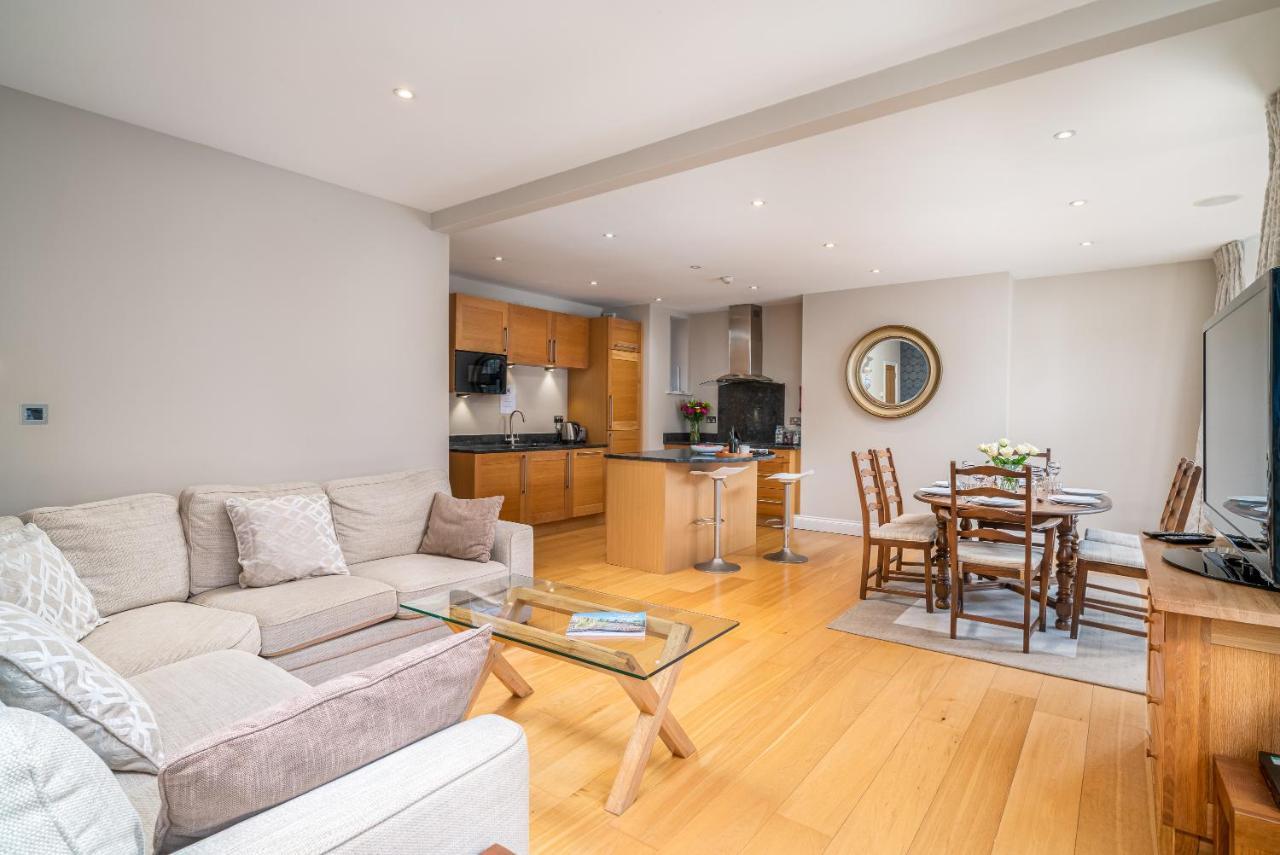 Castle Properties:Eton-The College Windsor Exteriör bild