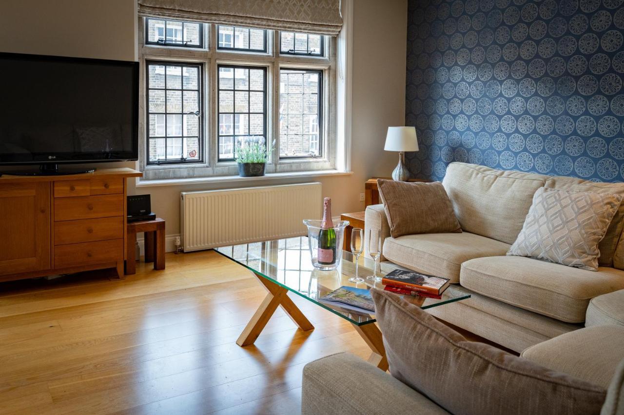 Castle Properties:Eton-The College Windsor Exteriör bild