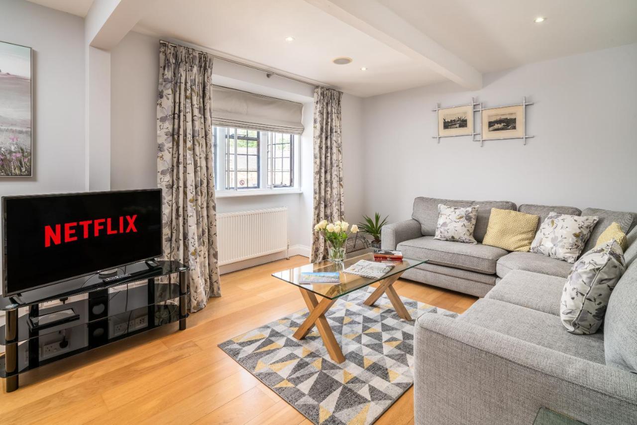 Castle Properties:Eton-The College Windsor Exteriör bild