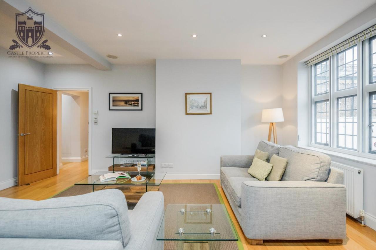 Castle Properties:Eton-The College Windsor Exteriör bild