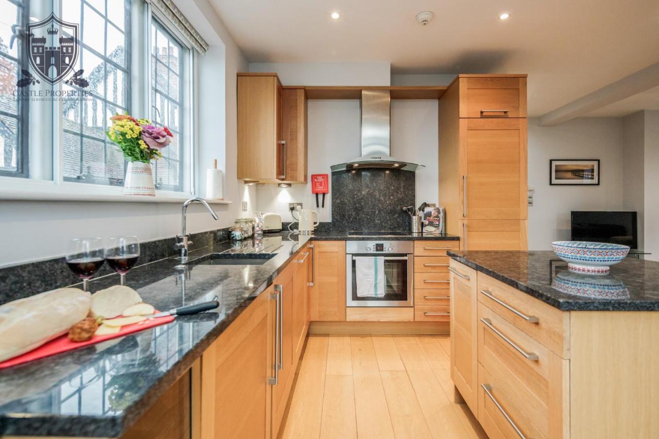 Castle Properties:Eton-The College Windsor Exteriör bild