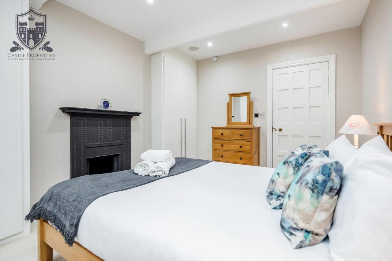 Castle Properties:Eton-The College Windsor Exteriör bild