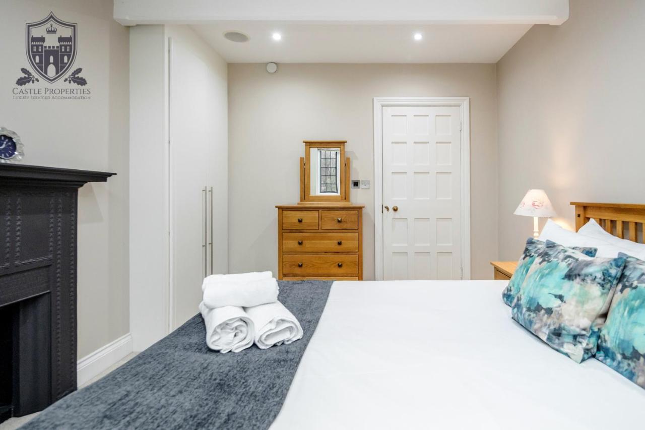 Castle Properties:Eton-The College Windsor Exteriör bild