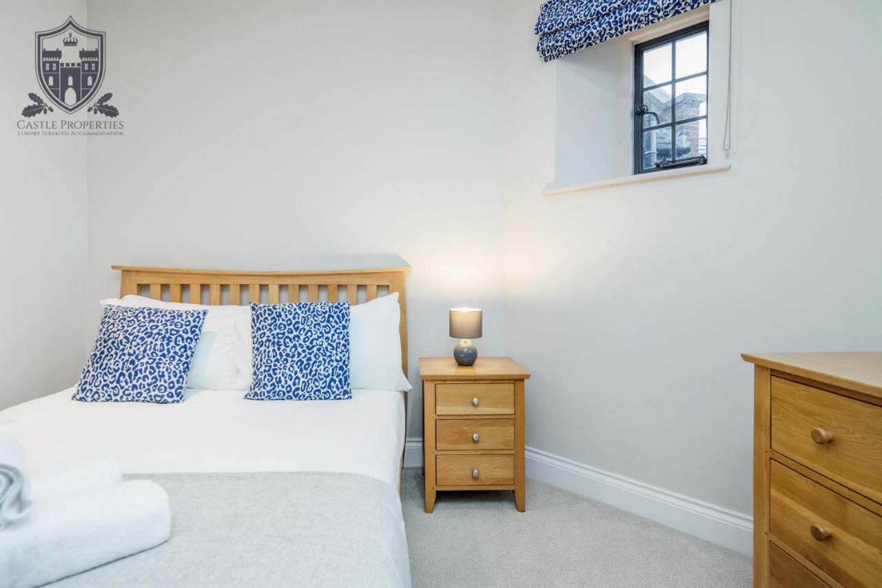 Castle Properties:Eton-The College Windsor Exteriör bild