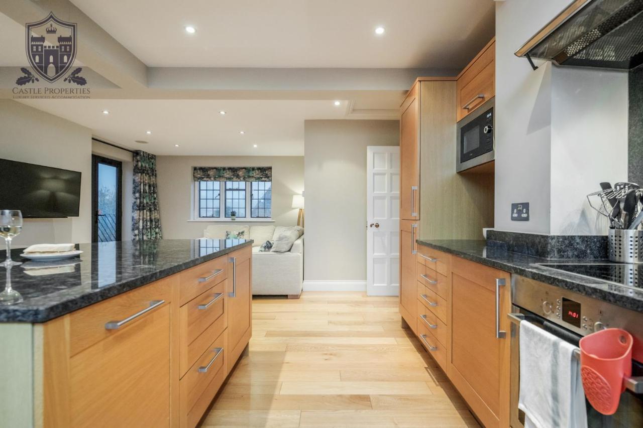 Castle Properties:Eton-The College Windsor Exteriör bild