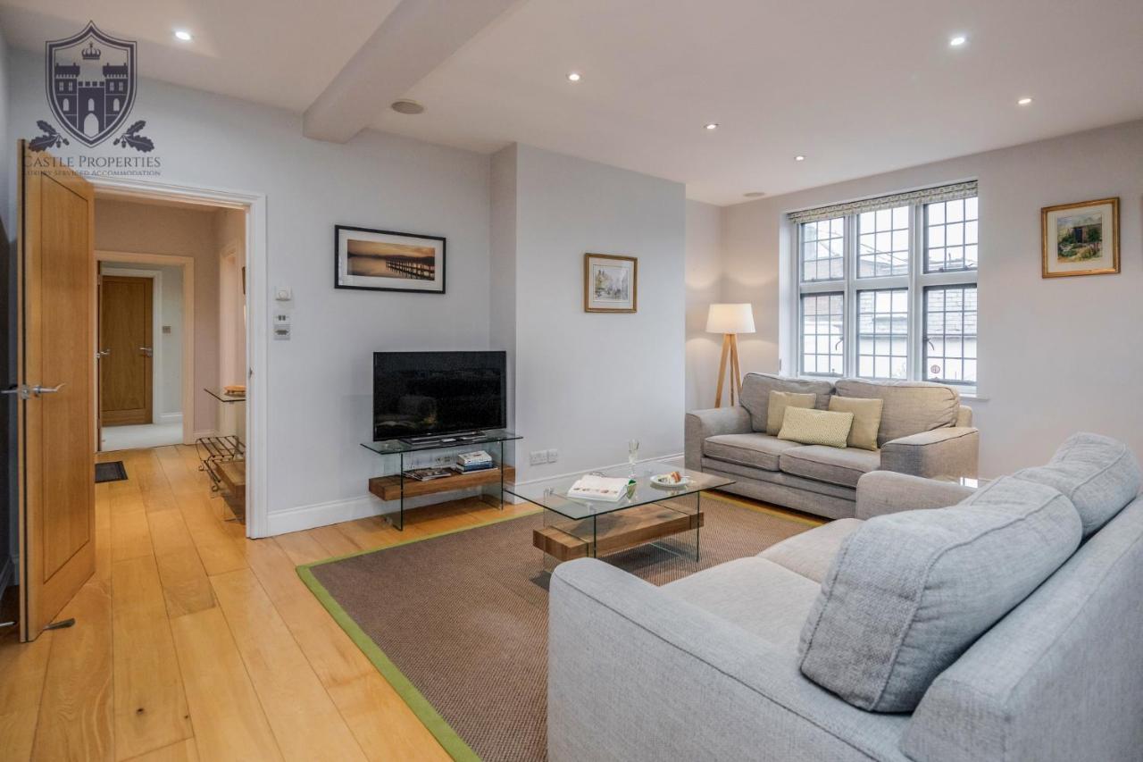 Castle Properties:Eton-The College Windsor Exteriör bild