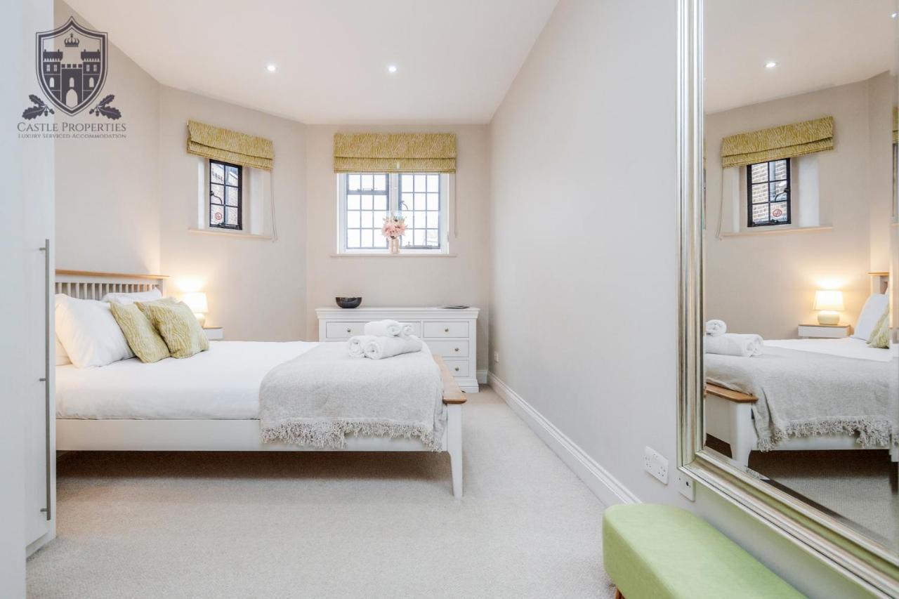 Castle Properties:Eton-The College Windsor Exteriör bild